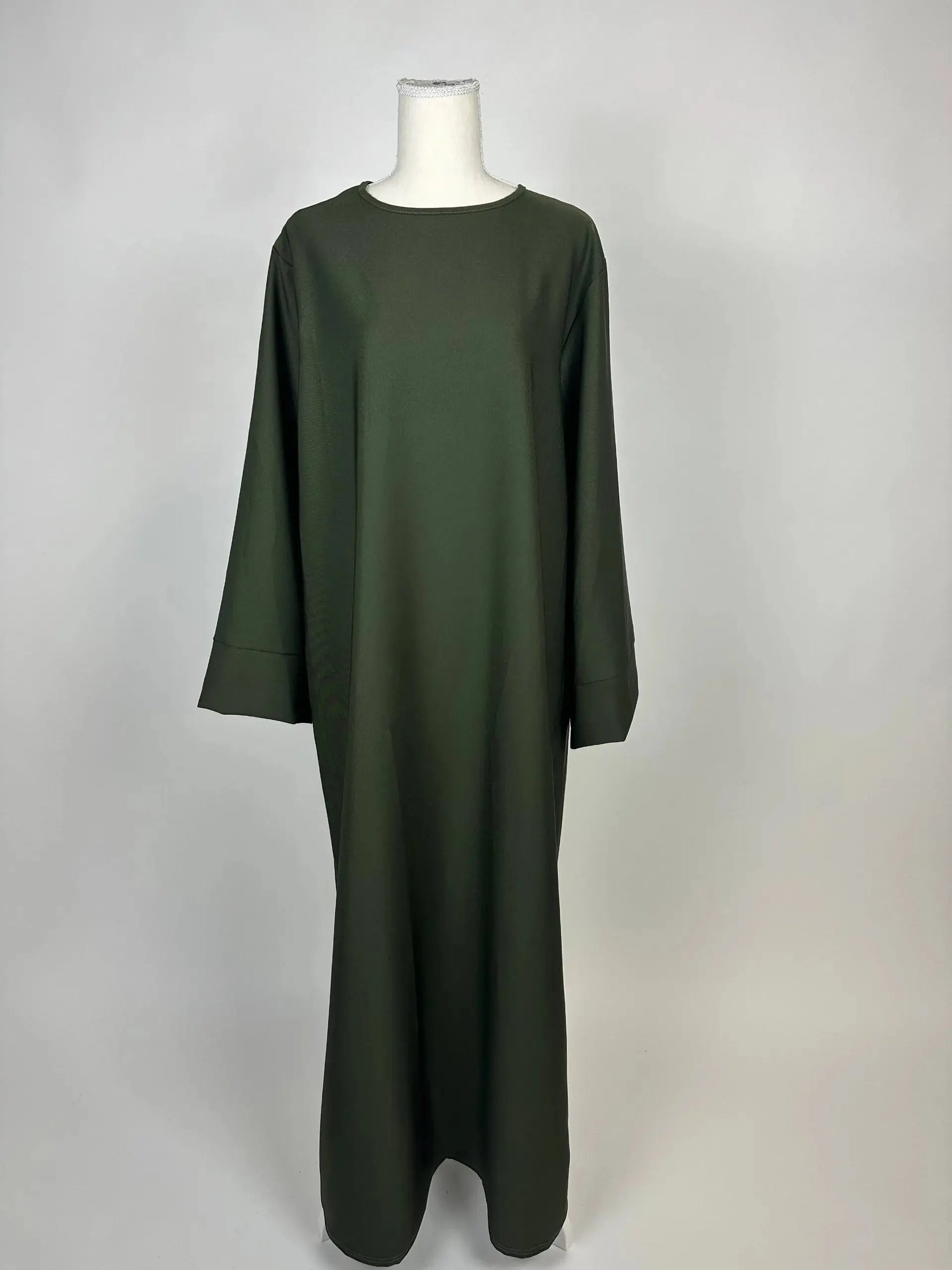 Dunkelgrüne Abaya aus Polyester, weiter Schnitt mit langen Ärmeln und rundem Ausschnitt, Vorderansicht