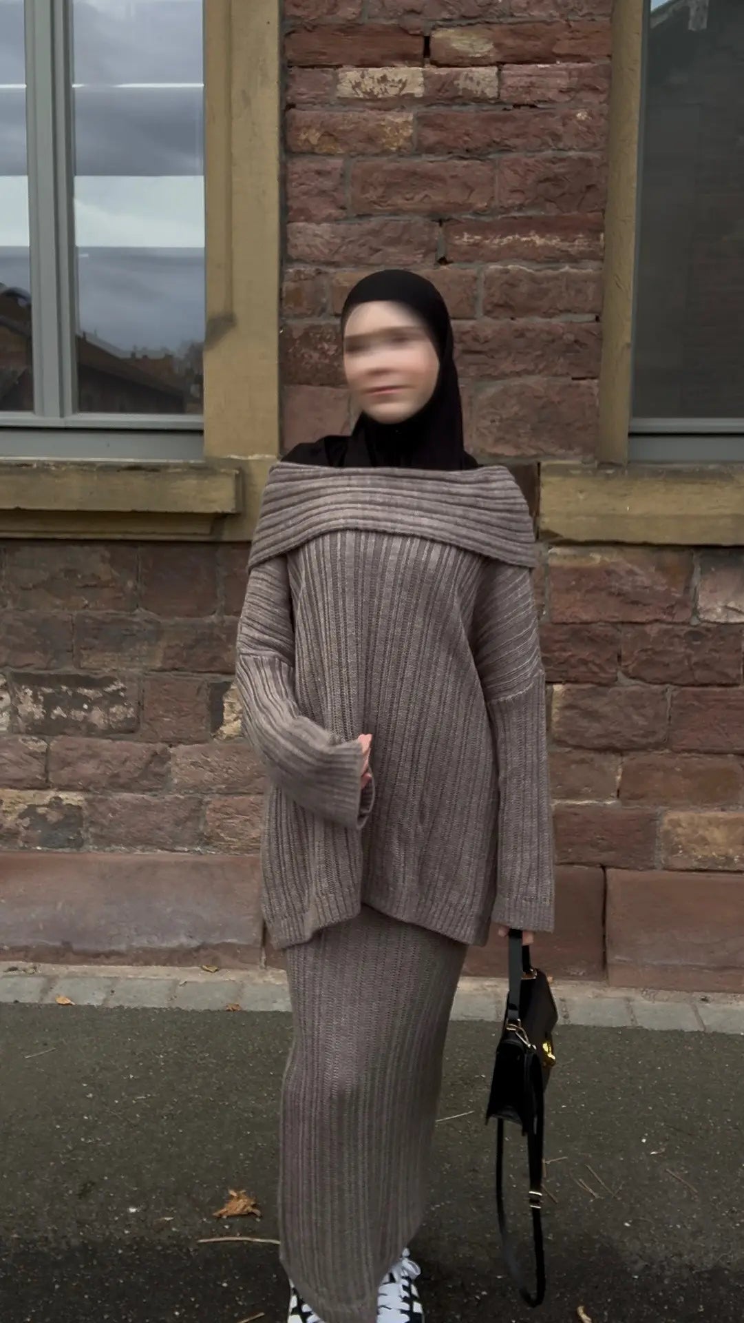 EB16B098-2B13-4A57-811B-0EEEE9E1E895