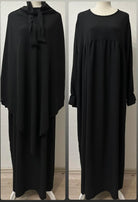 schwarzes set aus abaya und passendem khimar, jazz-stoff, ballon- und rüschenärmel, frontansicht