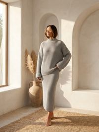 Acryl-Zweiteiler mit langem Rock (110 cm) und Oberteil (80 cm)