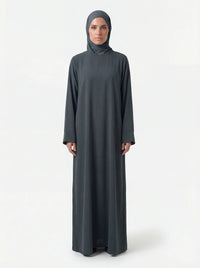 dunkelgraue, bodenlange Abaya mit weiten langen Ärmeln und Rundhalsausschnitt, Vorderansicht