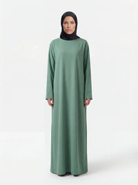 abaya in salbeigrün aus polyester, langarm mit rundem halsausschnitt und seitenschlitzen, vorderansicht
