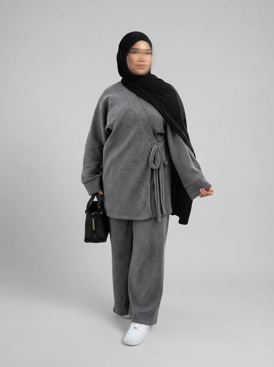 cord-zweiteiler cord-stoff einheitsgröße 34-44 oberteil-länge 87 cm hose-länge 100 cm frontansicht