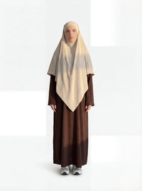 beiger khimar, vorne 80–85 cm, hinten 110–115 cm, frontansicht