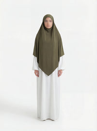 Jersey Khimar in Oliv aus Viskose‑Elastan, seitliche Ansicht, locker über weißem Kleid drapiert.