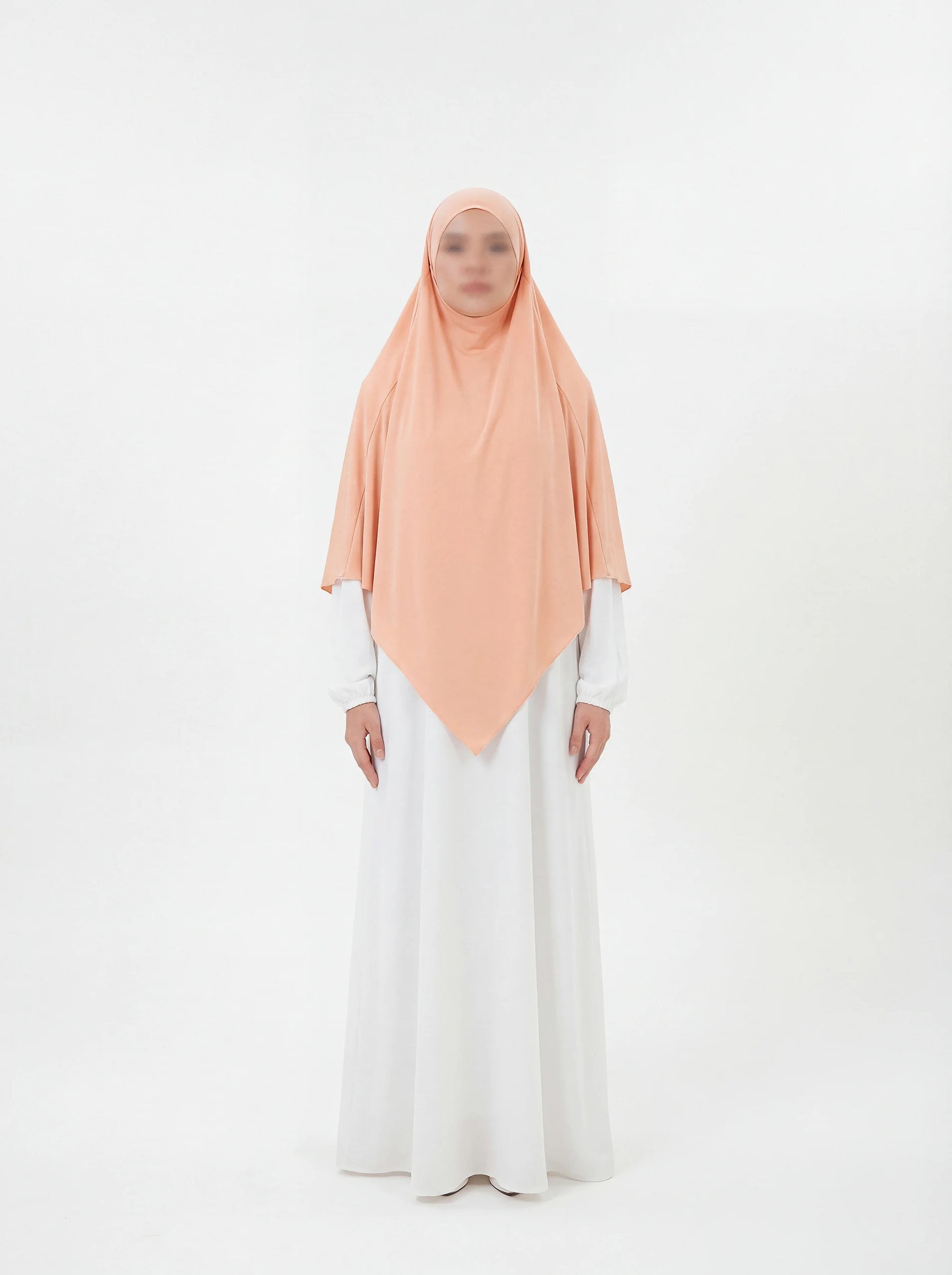 Jersey Khimar hellrosa aus Viskose‑Jersey, frontale Ansicht mit weichem Faltenwurf.