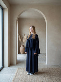 zweiteiler aus viskose-polyester-mix mit oberteil und langem rock, fließender fall