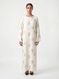 Besticktes Kleid